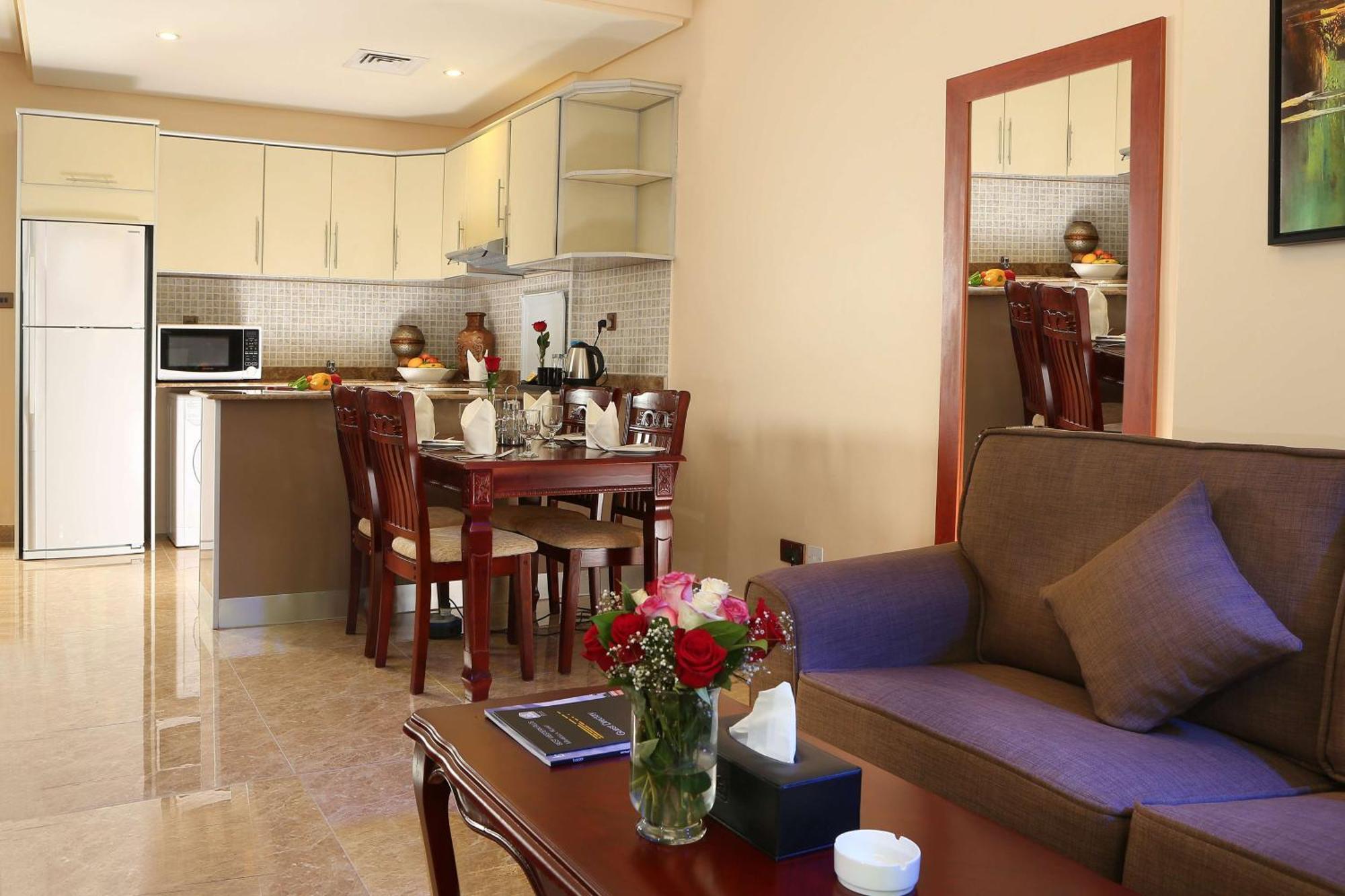 Best Western Plus Salmiya Kuwait City Exterior foto