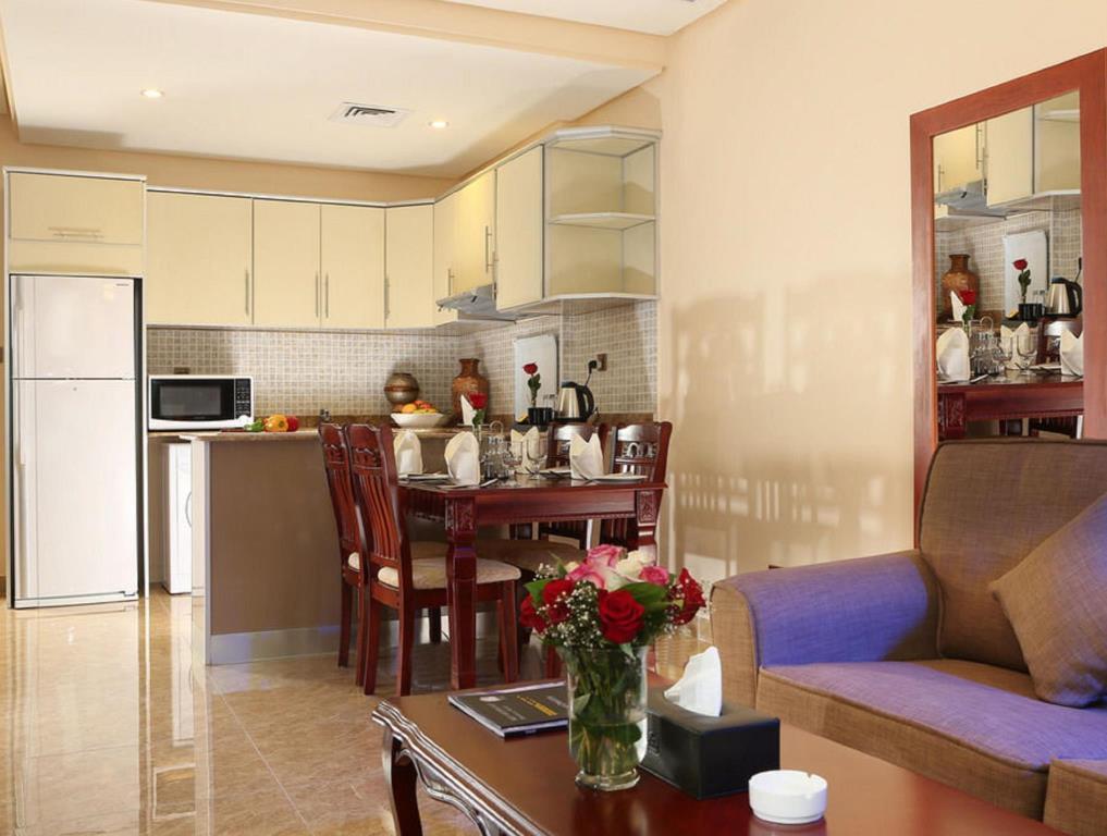 Best Western Plus Salmiya Kuwait City Exterior foto